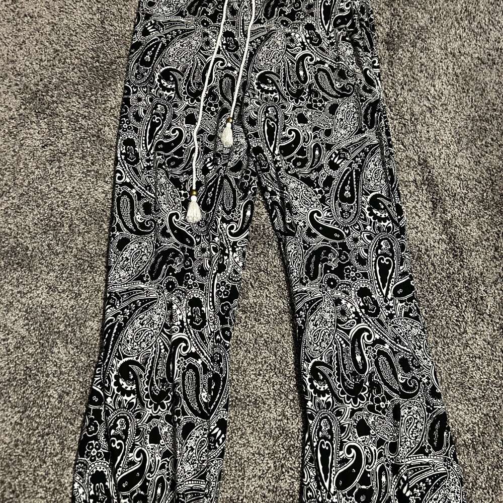 Black and White Paisley Print Pants